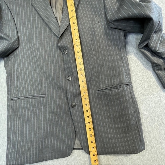 Lauren Ralph Lauren Wool Blazer Men’s Size 42R Grey Pinstripes Woolmark Canada - Picture 5 of 14
